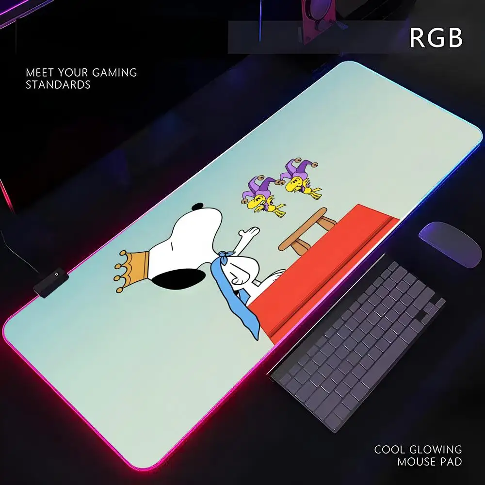 Коврик для мыши с рисунком собаки Снупи, RGB геймерский светодиодный коврик для мыши, периферийный коврик для мыши, коврик для компьютерного стола, коврик для мыши XL, ковер для клавиатуры
Коврик для мыши с рисунком собаки Снупи, RGB геймерский светодиодный коврик для мыши, периферийный коврик для мыши, коврик для компьютерного стола, коврик для мыши XL, ковер для клавиатуры