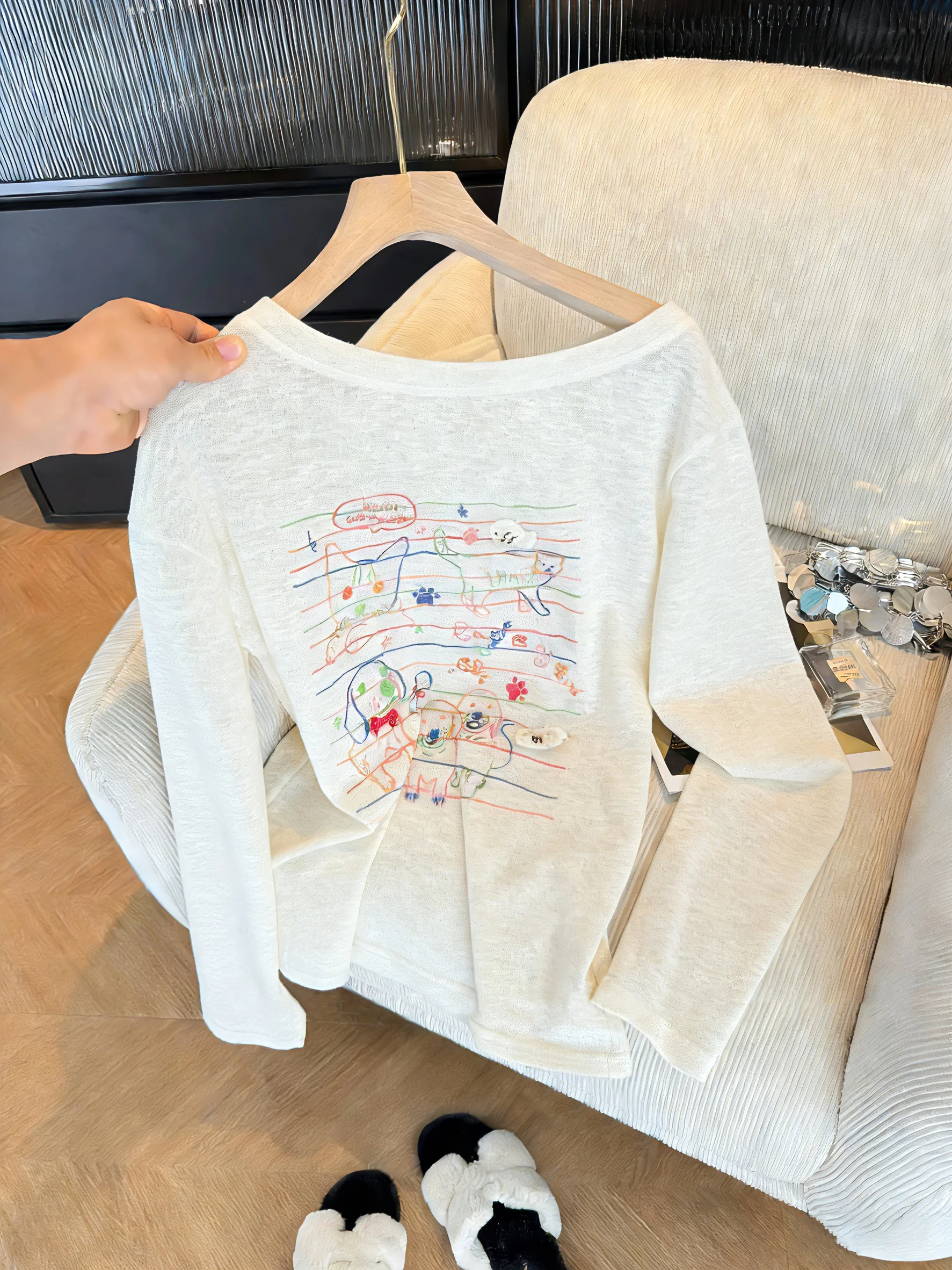 Белая женская футболка с длинным рукавом и милым мультяшным принтом, тонкая, свободная, повседневная, для весны и осени, с защитой от солнца
Белая женская футболка с длинным рукавом и милым мультяшным принтом, тонкая, свободная, повседневная, для весны и осени, с защитой от солнца