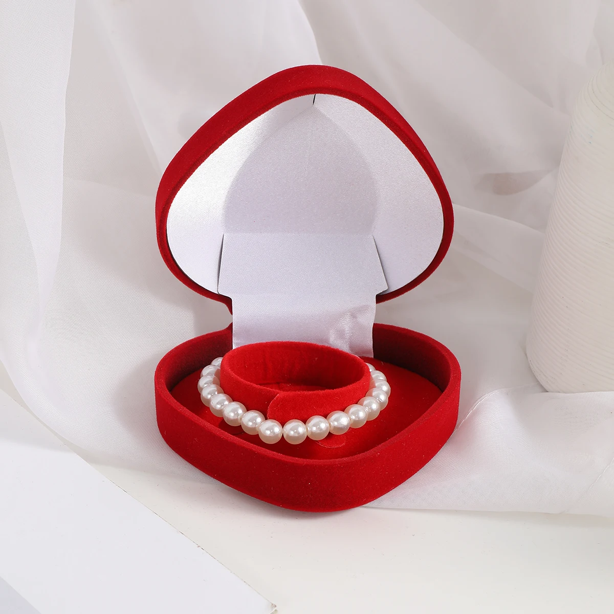 Подвеска в форме сердца для хранения ювелирных изделий
Подвеска в форме сердца для хранения ювелирных изделий