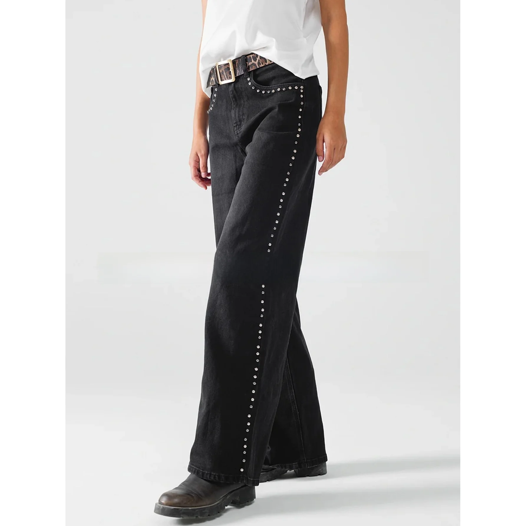 Fashionable Diamond Embellished Wide Leg Jeans Trendy High Waist Denim Pants Universal Fit Spring Season Medium Stretch
Fashionable Diamond Embellished Wide Leg Jeans Trendy High Waist Denim Pants Universal Fit Spring Season Medium Stretch
