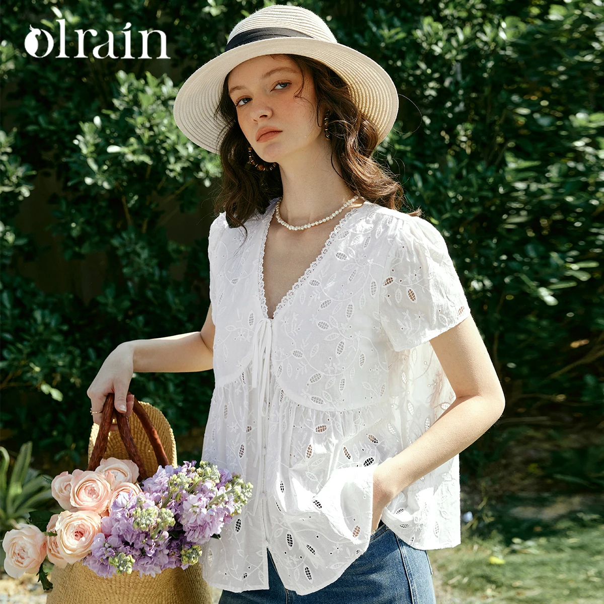 OLrain Women Romantic French Blouse Summer 2026 New V-neck Cutwork Embroidered Lace-up Short Sleeve Loose Top O58XC005103
OLrain Women Romantic French Blouse Summer 2026 New V-neck Cutwork Embroidered Lace-up Short Sleeve Loose Top O58XC005103
