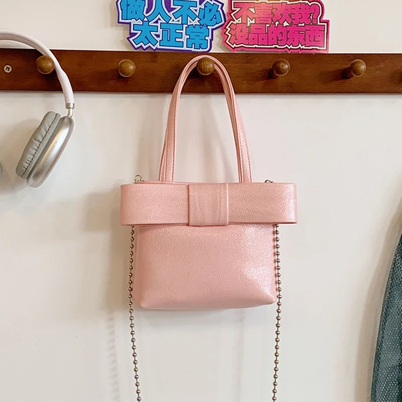 Cute Bow Decor Mini Handbags for Women Niche Design PU Leather Chains Crossbody Bag Lady Phone Coin Purse
Cute Bow Decor Mini Handbags for Women Niche Design PU Leather Chains Crossbody Bag Lady Phone Coin Purse