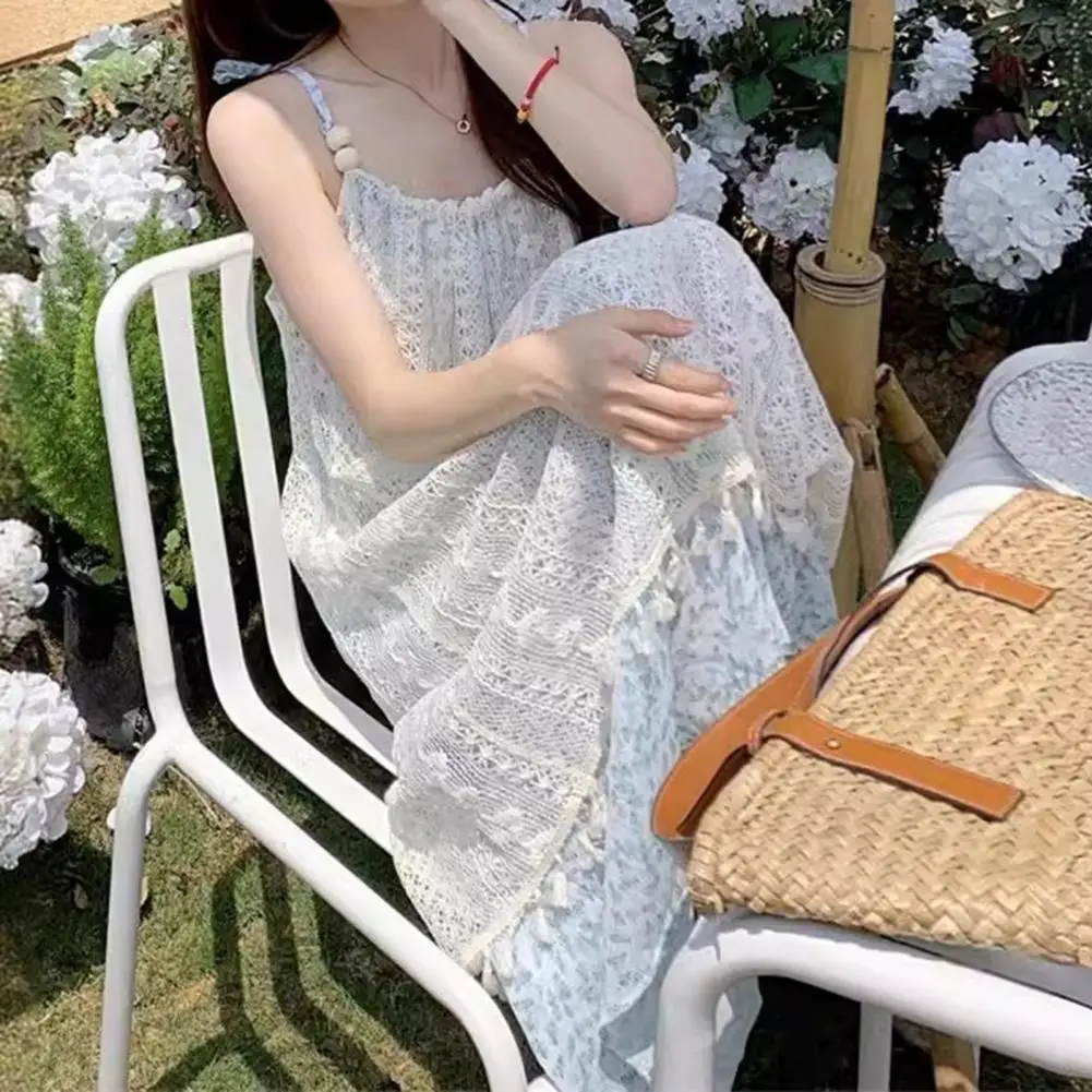 Comfortable Floral Dress Style Floral Print Lace Tassel Midi Dress for Beach Vacation A-line Silhouette with Elegant Design Lace
Comfortable Floral Dress Style Floral Print Lace Tassel Midi Dress for Beach Vacation A-line Silhouette with Elegant Design Lace