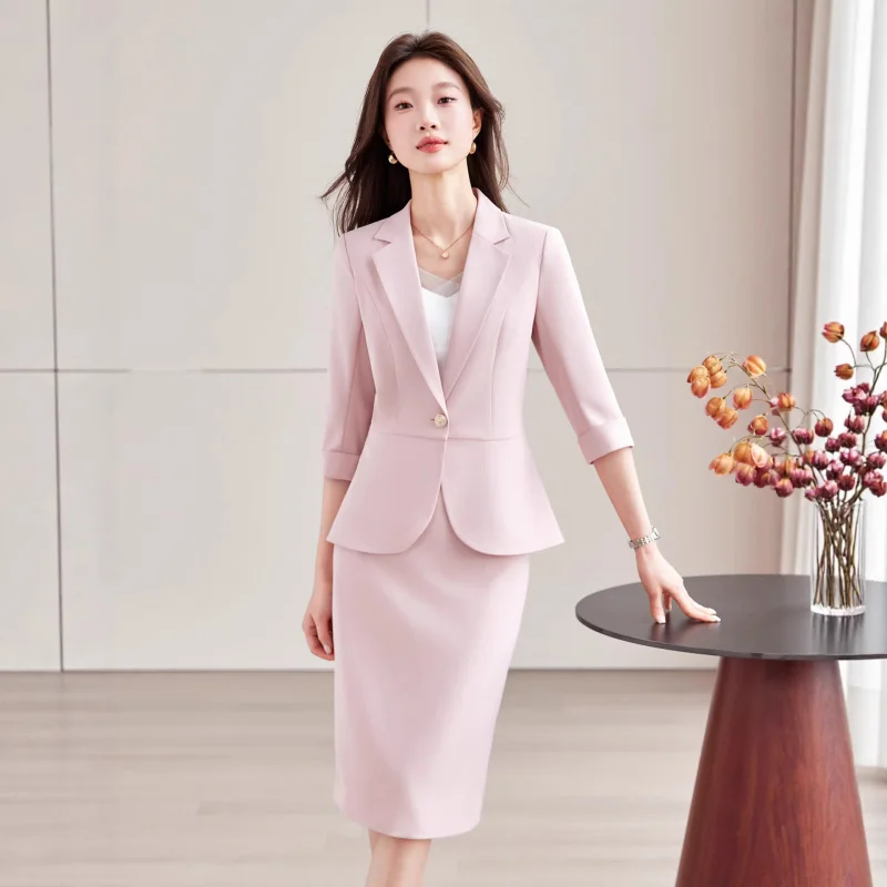 Three-quarter sleeve blazer with a small suit collar, women's skirt two-piece set, new business professional attire for spring,
Three-quarter sleeve blazer with a small suit collar, women's skirt two-piece set, new business professional attire for spring,