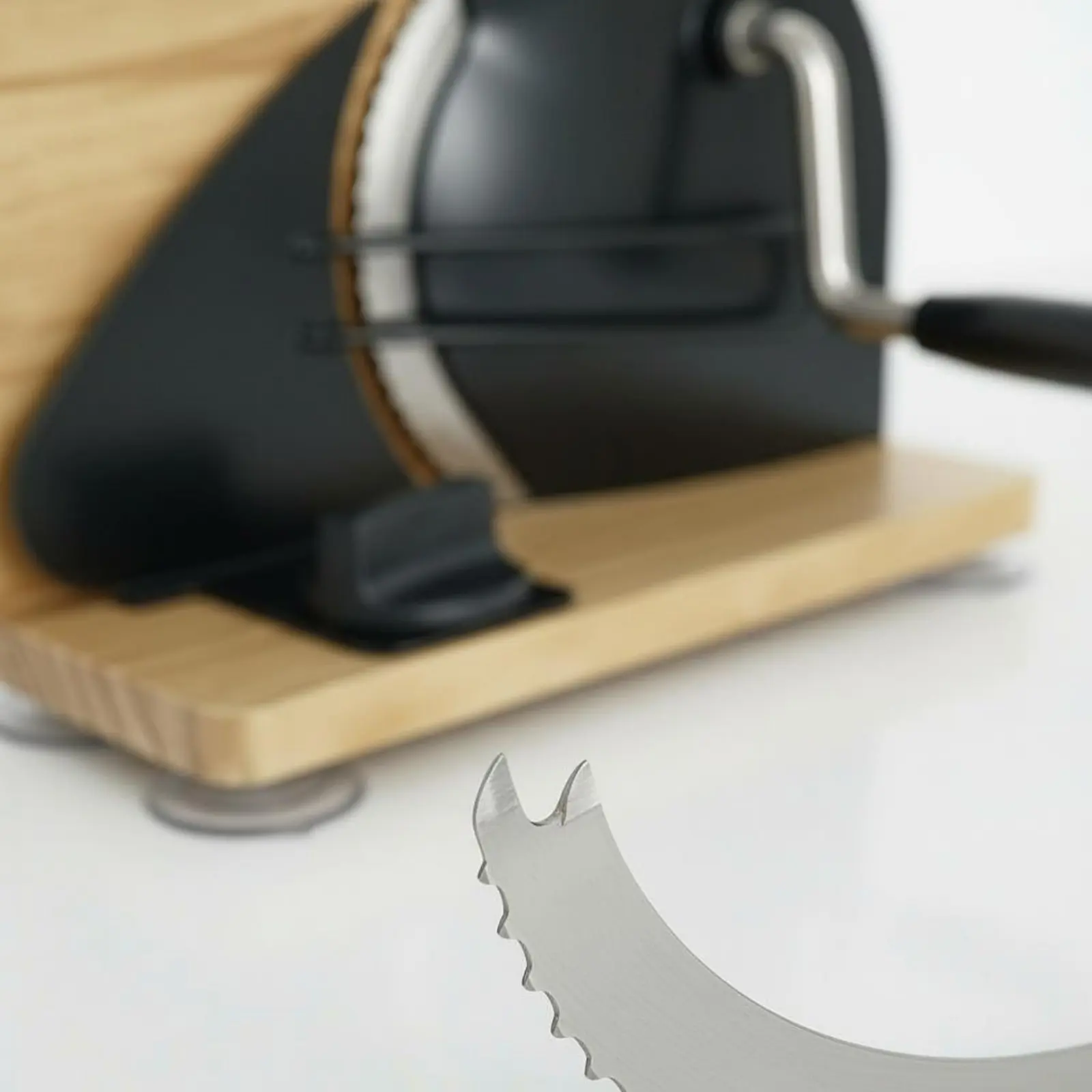 Manual Bread Cutter Even Slices Bread Slicing Machine Toast Slicing Machine Easy to Clean Kitchen Tool Non-Slip Bottom
Manual Bread Cutter Even Slices Bread Slicing Machine Toast Slicing Machine Easy to Clean Kitchen Tool Non-Slip Bottom