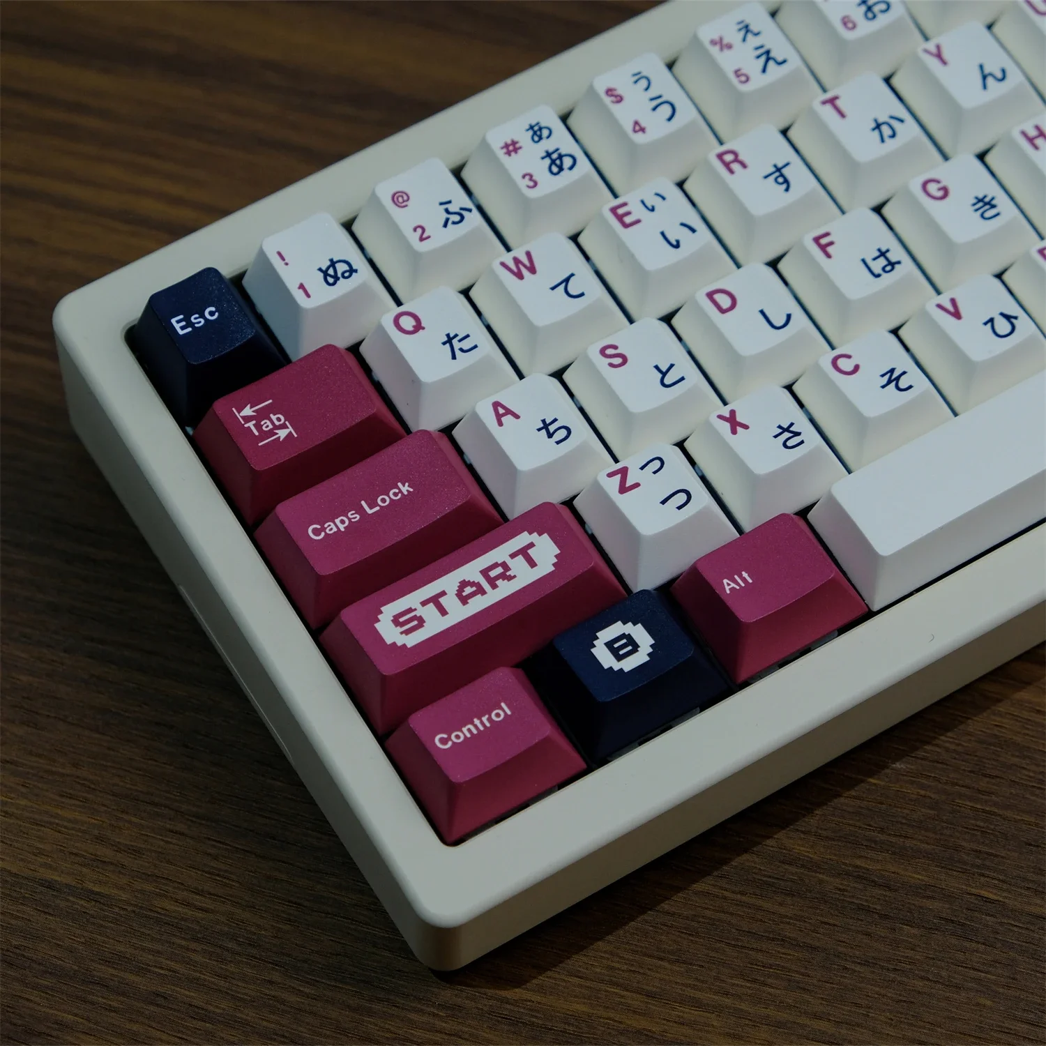 Red and white machine, keycap PBT original height, thermal sublimation, suitable for mechanical keyboard, customized
Red and white machine, keycap PBT original height, thermal sublimation, suitable for mechanical keyboard, customized