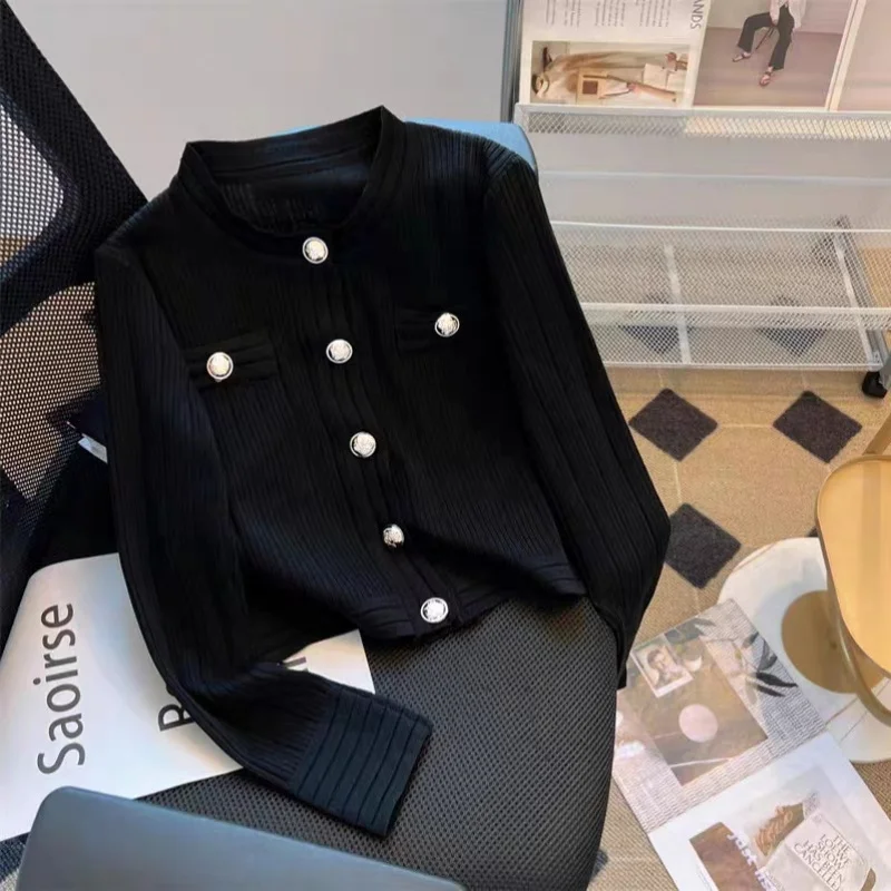 Casual Style Design Knitted Cardigan Top Women 2025 Hot Spring New Solid Color Niche Women's Fashion
Casual Style Design Knitted Cardigan Top Women 2025 Hot Spring New Solid Color Niche Women's Fashion
