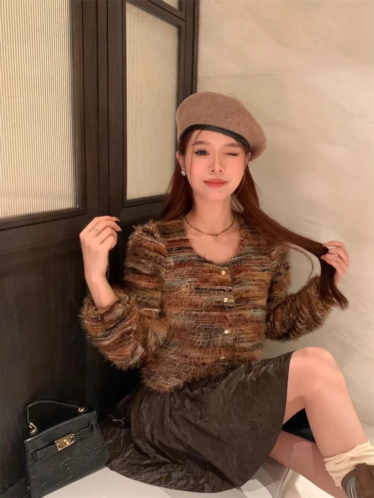 Elegant Short Sleeve Women's Knitted Sweater Cardigan Striped Design Spring 2026 Luxury Style Medium Softness Regular Fit
Elegant Short Sleeve Women's Knitted Sweater Cardigan Striped Design Spring 2026 Luxury Style Medium Softness Regular Fit