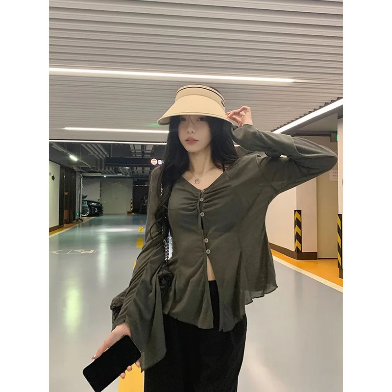 Ice Silk Sunscreen Cardigan for Women in Summer Thin Shirt Pure and Irregular V-neck Long-sleeved Top
Ice Silk Sunscreen Cardigan for Women in Summer Thin Shirt Pure and Irregular V-neck Long-sleeved Top