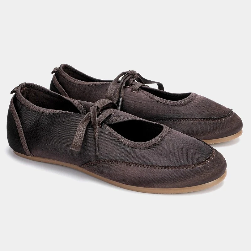 New Designer Lace Up Flat Shoes Women Satin Shallow Comfort Soft Sole Casual Shoes Female Round Toe Sports Ballet Flats Women
New Designer Lace Up Flat Shoes Women Satin Shallow Comfort Soft Sole Casual Shoes Female Round Toe Sports Ballet Flats Women