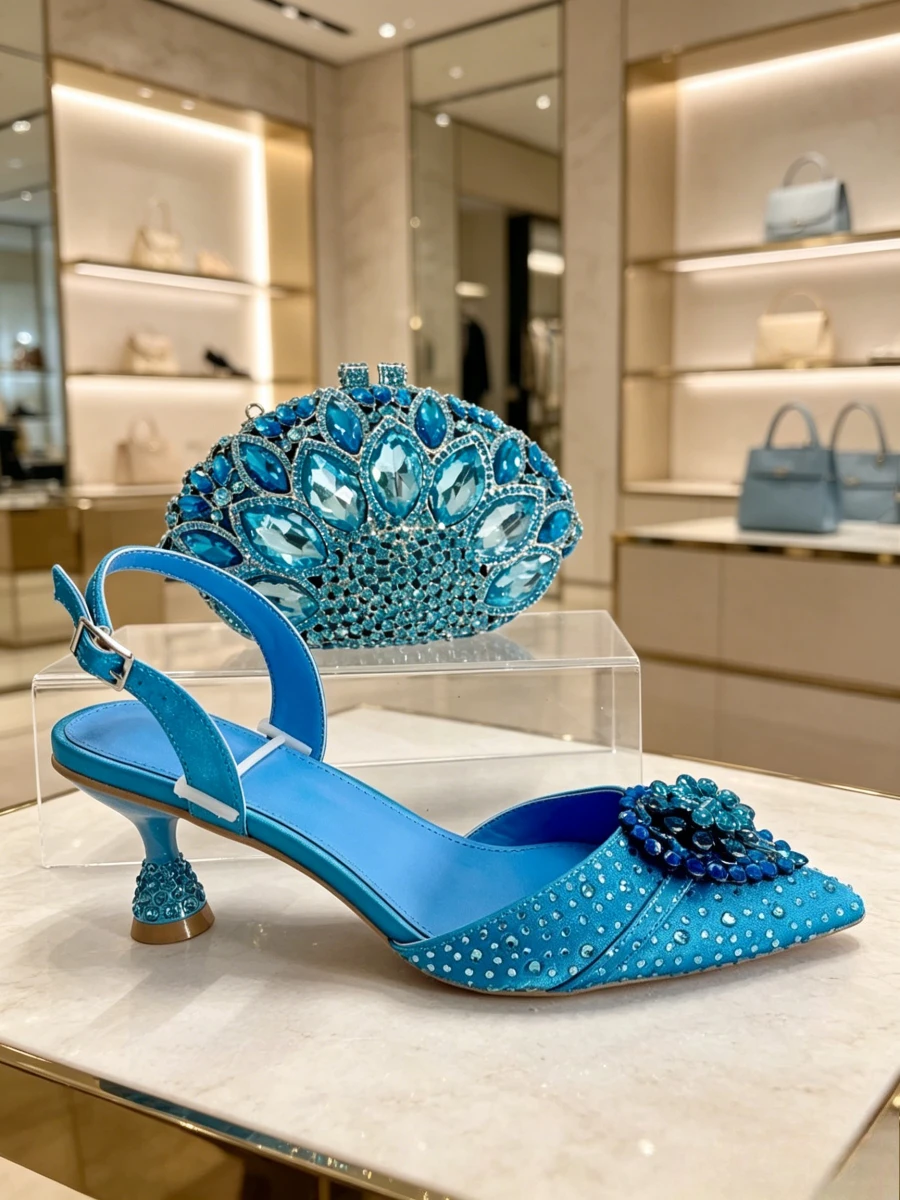Sky Blue Full Rhinestone Floral Wine Glass Heels & Peacock Feather Oval Crystal Clutch Bag Luxury Party Shoes Zapatos Para Mujer
Sky Blue Full Rhinestone Floral Wine Glass Heels & Peacock Feather Oval Crystal Clutch Bag Luxury Party Shoes Zapatos Para Mujer