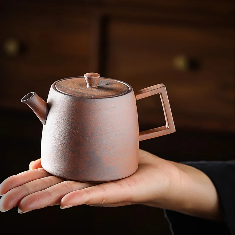 Ретро японский стиль горшок чайник кунг-фу грубая керамика устройство для приготовления чая заварочный чайник китайский маленький чайник
Ретро японский стиль горшок чайник кунг-фу грубая керамика устройство для приготовления чая заварочный чайник китайский маленький чайник