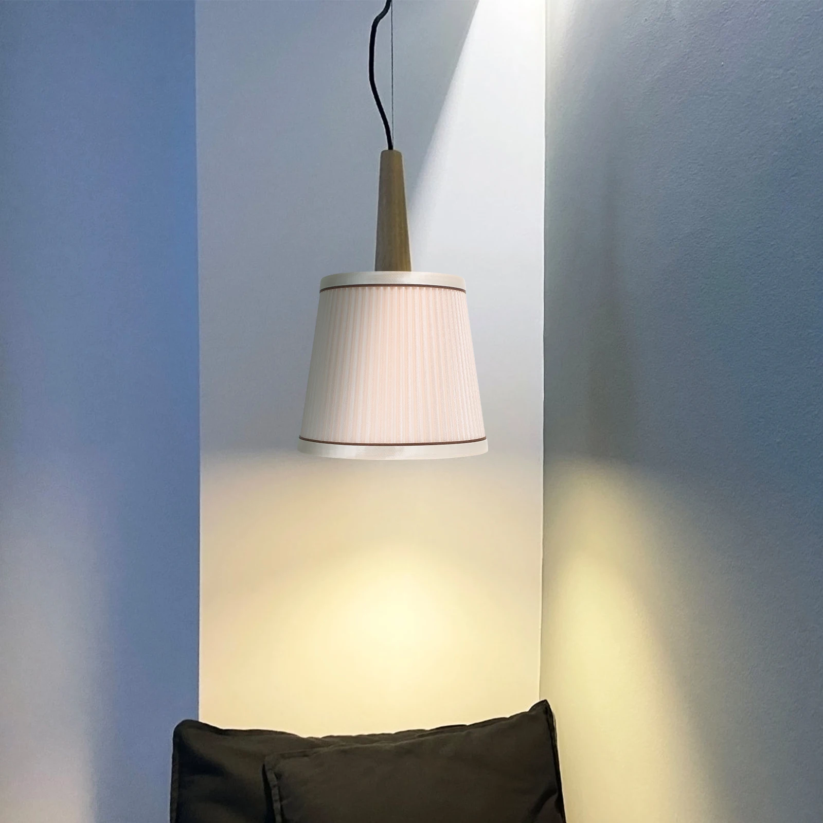 Elegant American Style Cloth Lampshade Durable Practical Use Home Lighting Mood Warm Atmosphere Easy Install Modern Lampshade
Elegant American Style Cloth Lampshade Durable Practical Use Home Lighting Mood Warm Atmosphere Easy Install Modern Lampshade