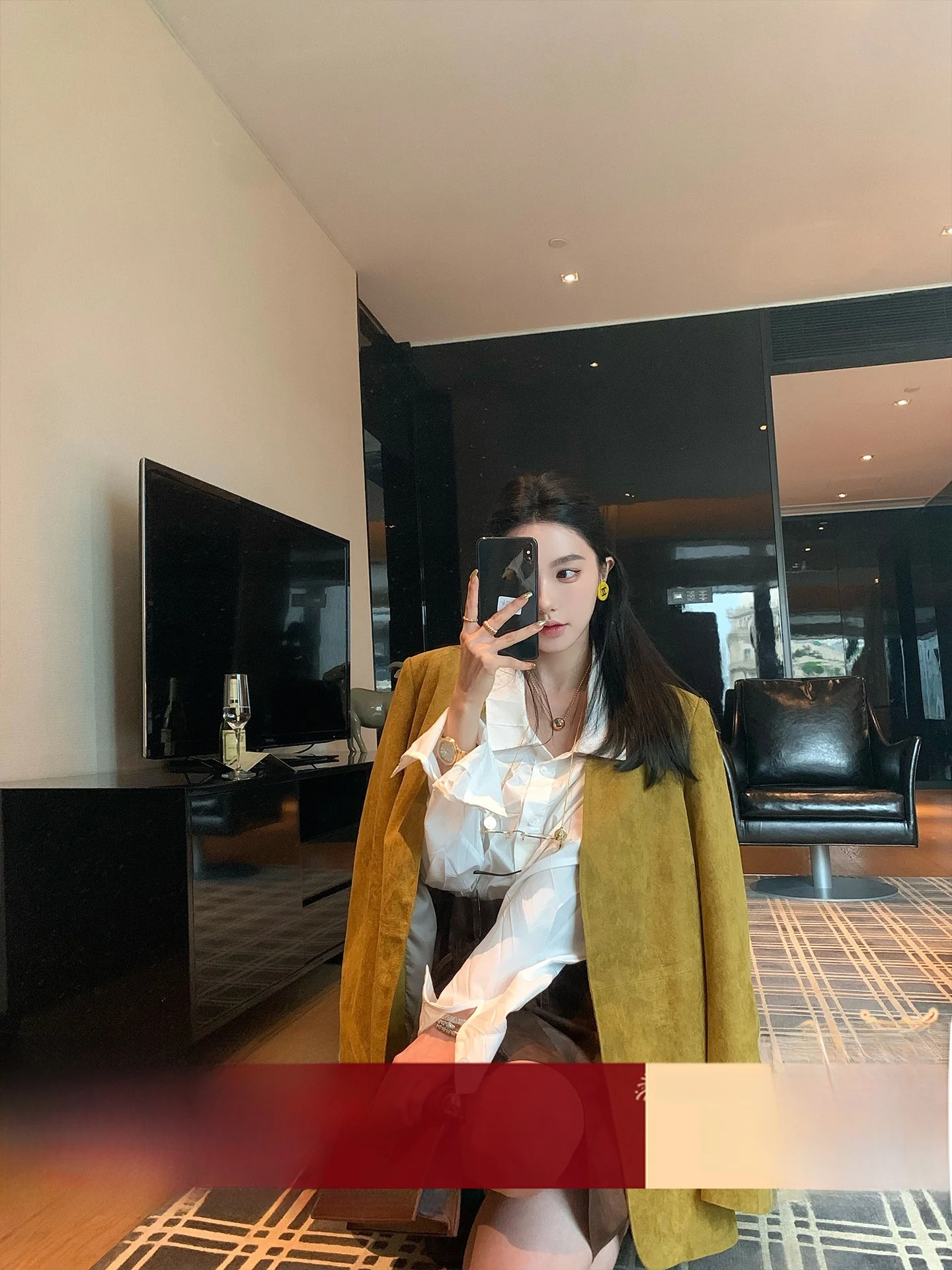 Женский пиджак Ouyang из замшевого бархата: свободный крой, повседневный дизайн, ретро-стиль, для работы и отдыха, с длинными рукавами, V-образный вырез
Женский пиджак Ouyang из замшевого бархата: свободный крой, повседневный дизайн, ретро-стиль, для работы и отдыха, с длинными рукавами, V-образный вырез