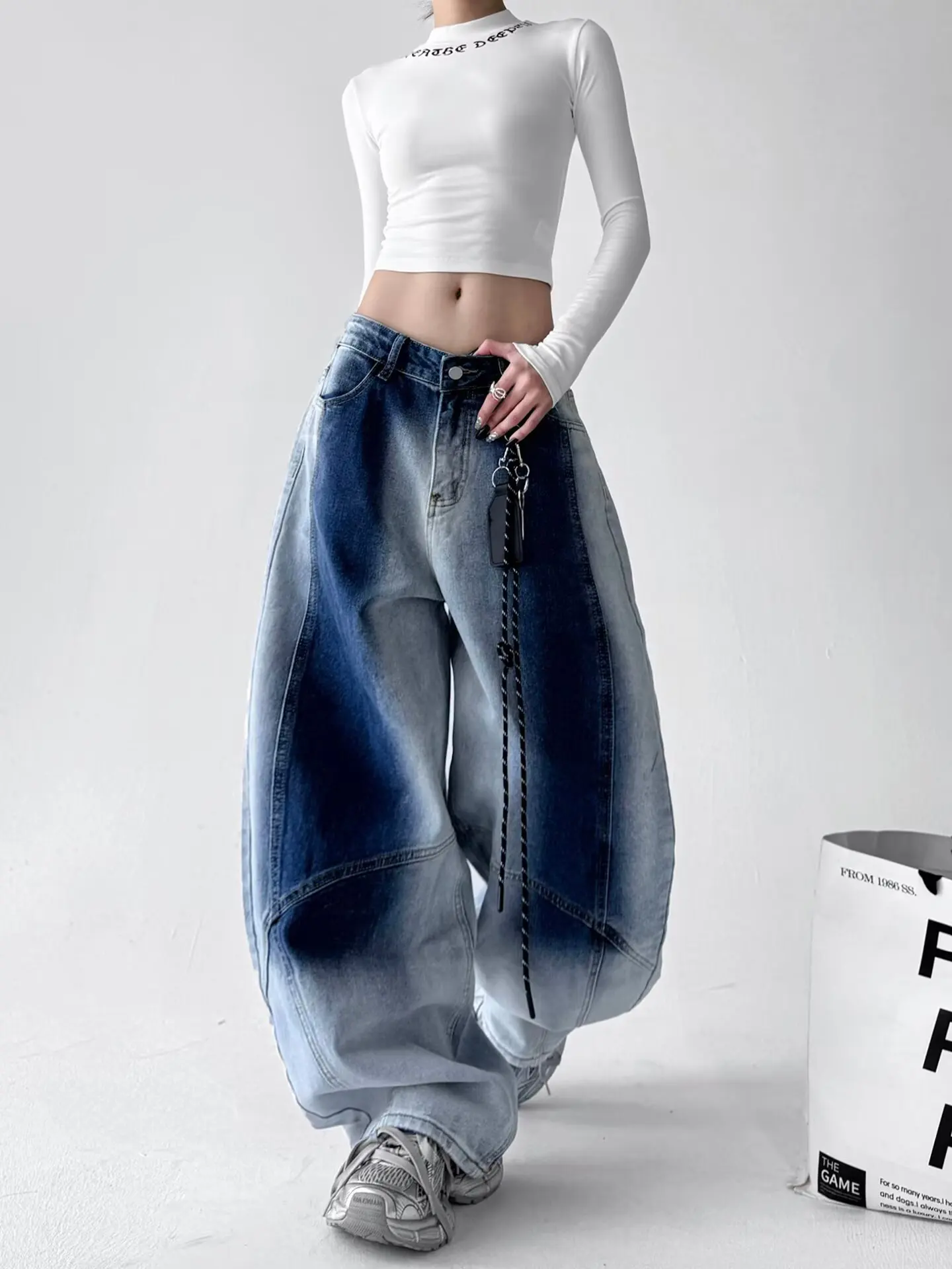 Women's Jeans Korean Retro Gradient Jeans for Women Straight Leg Pants Wide Leg Casual Pants Y2k Autumn Baggy Pants Gift Pendant
Women's Jeans Korean Retro Gradient Jeans for Women Straight Leg Pants Wide Leg Casual Pants Y2k Autumn Baggy Pants Gift Pendant