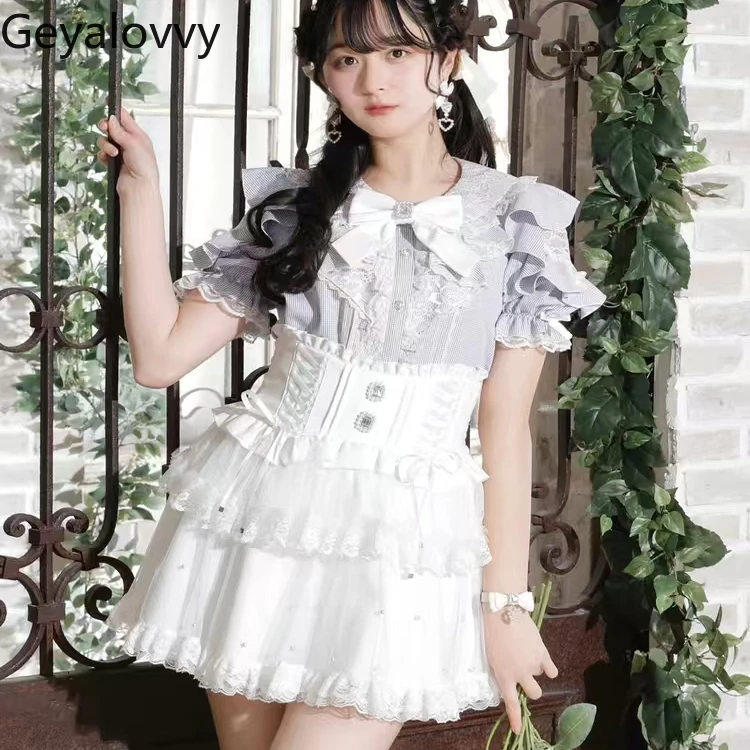 Japanese New Mine Lolita Women's Sweet Bow Cute Lace Shirt Cute Girls Versatile Blouse Short-sleeved Single-breasted Top
Japanese New Mine Lolita Women's Sweet Bow Cute Lace Shirt Cute Girls Versatile Blouse Short-sleeved Single-breasted Top