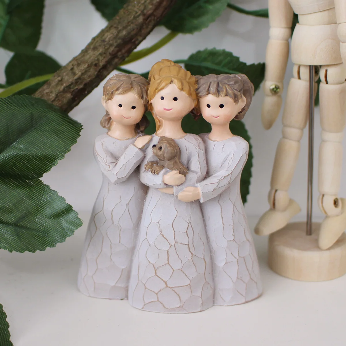 1Pc Three Sisters Statue Celebrating Friendship Gift Commemorating Friendship Sculpture Office Outdoor Decoration
1Pc Three Sisters Statue Celebrating Friendship Gift Commemorating Friendship Sculpture Office Outdoor Decoration