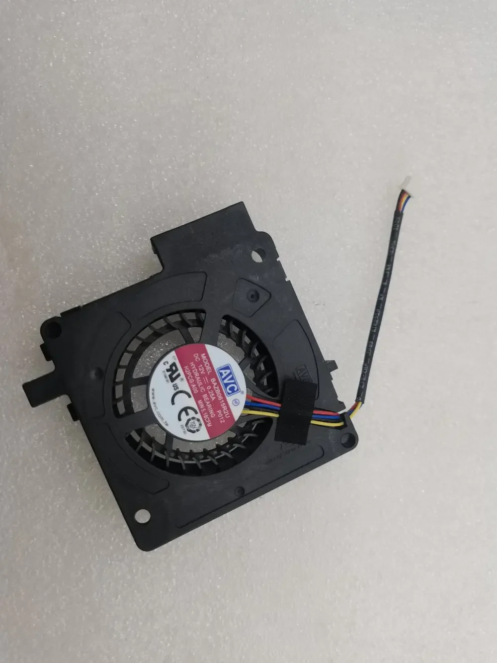 Original 6cm 6015 60mm fan DC12V BSC0612HB-00 H2PCG-X01 For DELL OPTIPLEX 5260 7460 cooling fan BAZB0615R2U P012 H2PCG
Original 6cm 6015 60mm fan DC12V BSC0612HB-00 H2PCG-X01 For DELL OPTIPLEX 5260 7460 cooling fan BAZB0615R2U P012 H2PCG