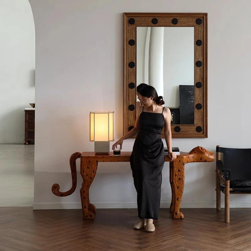 Medieval style try-on mirror solid wood decorative mirror niche clothing store homestay floor decoration ornament
Medieval style try-on mirror solid wood decorative mirror niche clothing store homestay floor decoration ornament