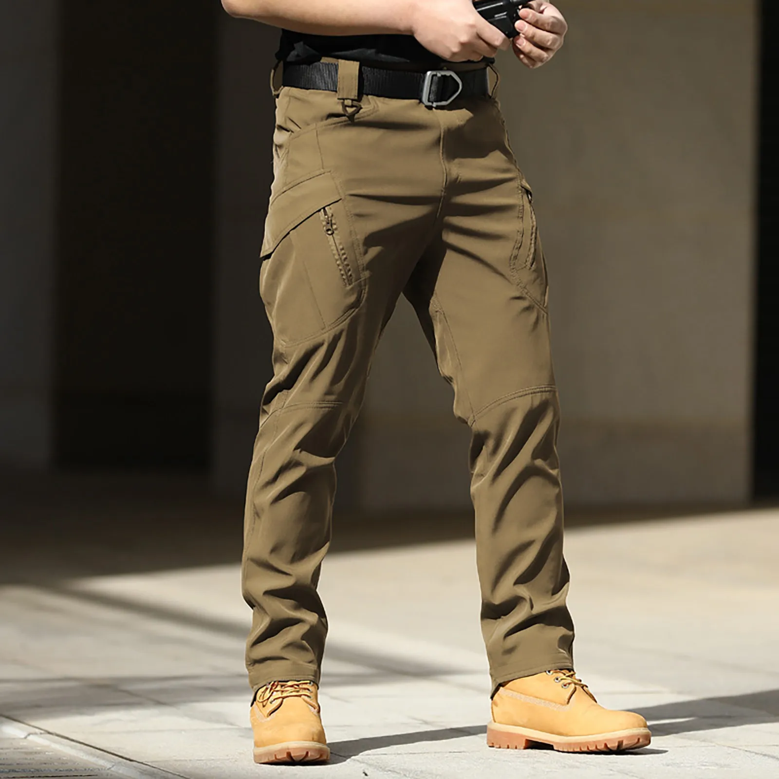 Men's Solid Color Outdoor Stretch Overalls With Large Pockets Loose Soft Pants Rainproof Training Pants Double Knee
Men's Solid Color Outdoor Stretch Overalls With Large Pockets Loose Soft Pants Rainproof Training Pants Double Knee