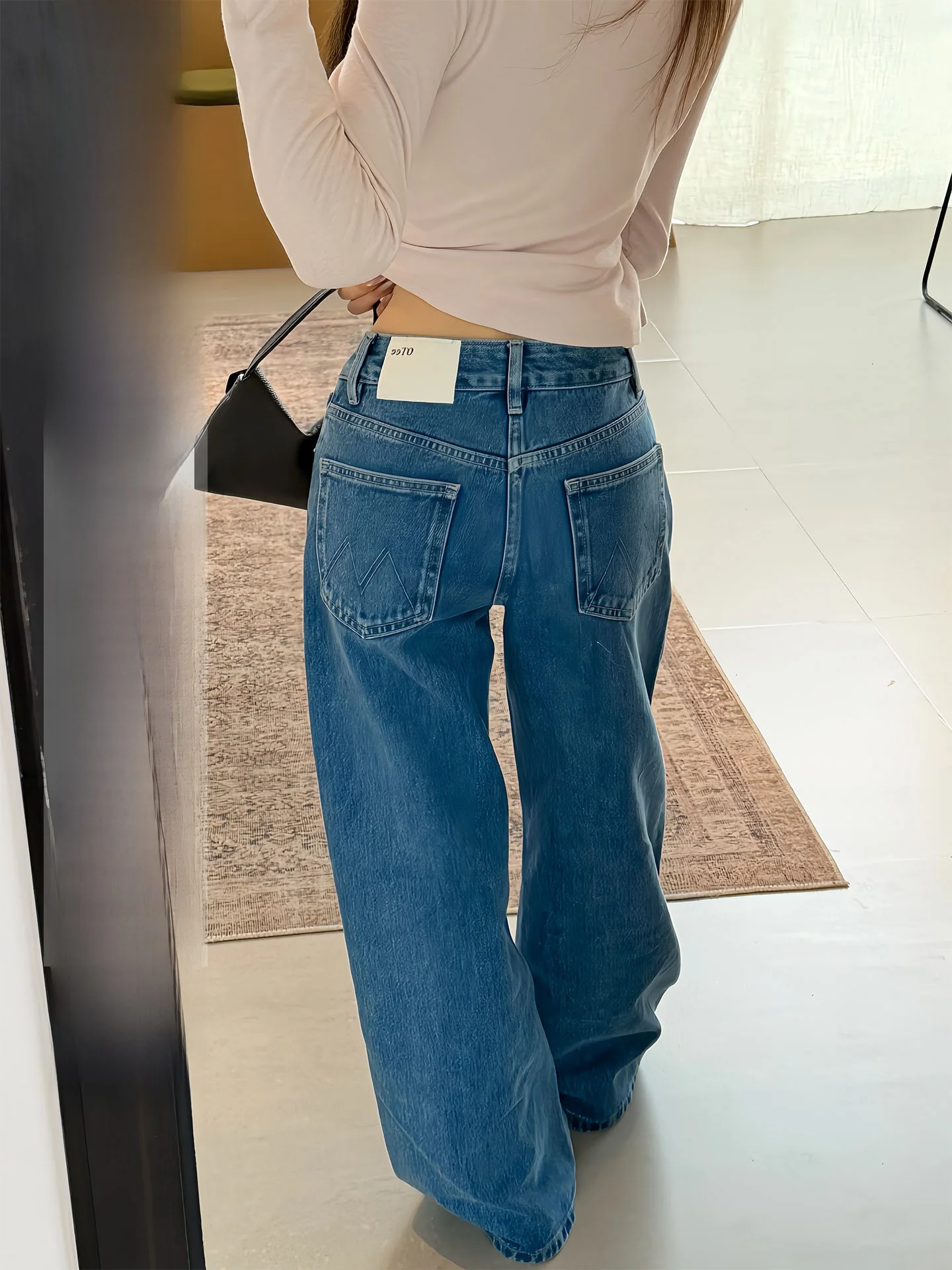 Retro Blue Jeans Women's Loose Straight Leg Wide Leg Pants High Waist Cotton Classic Denim Series Spring 2026 New Style
Retro Blue Jeans Women's Loose Straight Leg Wide Leg Pants High Waist Cotton Classic Denim Series Spring 2026 New Style