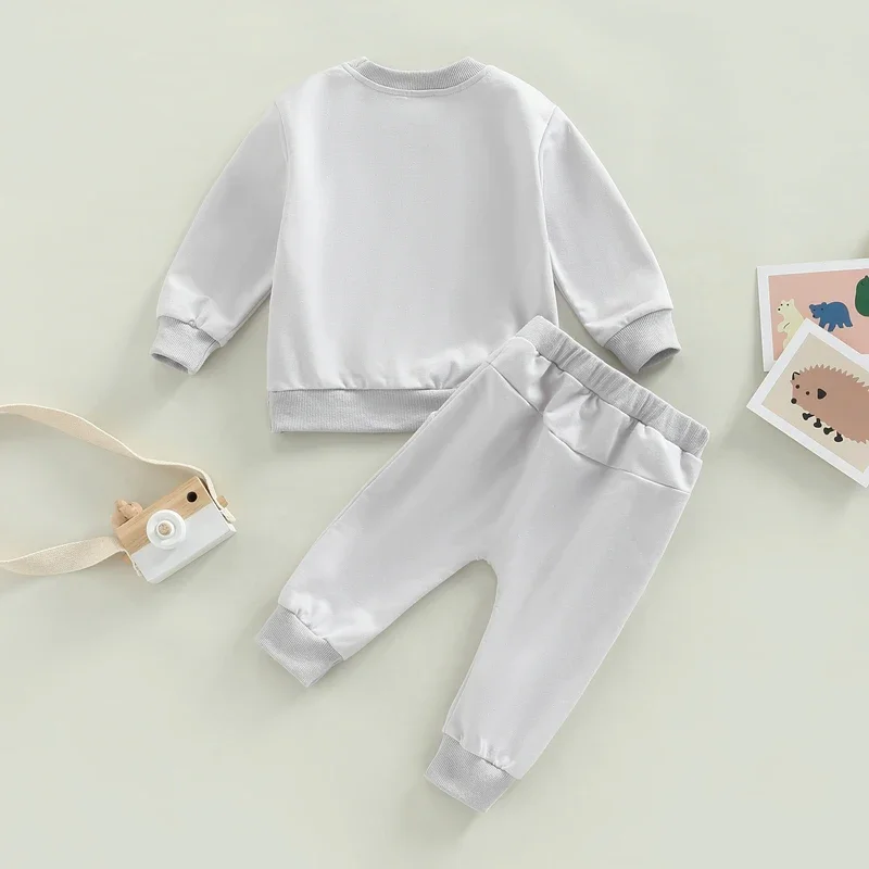Baby Girls Boys 2 Pieces Outfit Letter Print Round Neck Long Sleeve Sweatshirts Tops Elastic Waist Long Pants Set
Baby Girls Boys 2 Pieces Outfit Letter Print Round Neck Long Sleeve Sweatshirts Tops Elastic Waist Long Pants Set