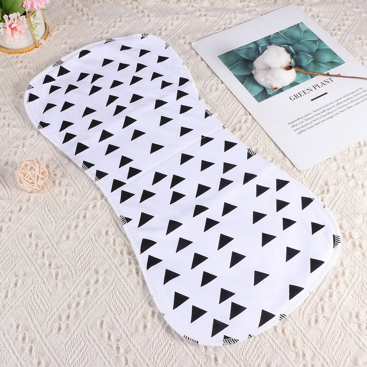 1Pcs Cotton Baby Burp Cloth Triangle Pattern Three-Layer Absorbent Spit Up Towel for Newborn Feeding Rag Spit Towel
1Pcs Cotton Baby Burp Cloth Triangle Pattern Three-Layer Absorbent Spit Up Towel for Newborn Feeding Rag Spit Towel