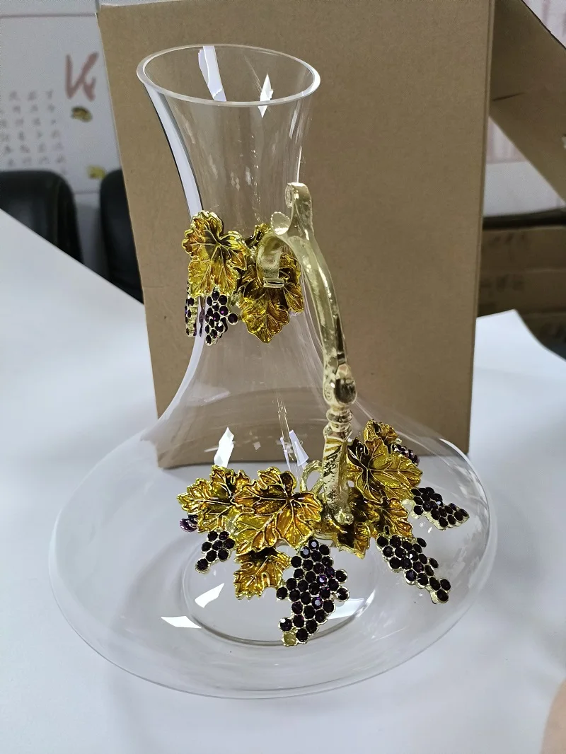 1500ML Gold Grape Enamel Decanter Red Wine Glass Goblet Glasses Glasses for Champagne Wineglass Whiskey Cup Cups Vintage
1500ML Gold Grape Enamel Decanter Red Wine Glass Goblet Glasses Glasses for Champagne Wineglass Whiskey Cup Cups Vintage