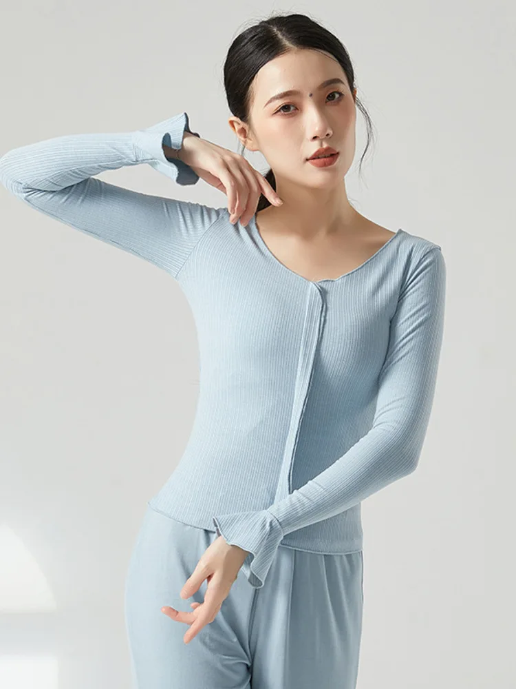 Modern Dance Classical Dance Modern Ethnic Practice Female Dance Horn Long Sleeved Slim Fit Top Autumn and Winter
Modern Dance Classical Dance Modern Ethnic Practice Female Dance Horn Long Sleeved Slim Fit Top Autumn and Winter