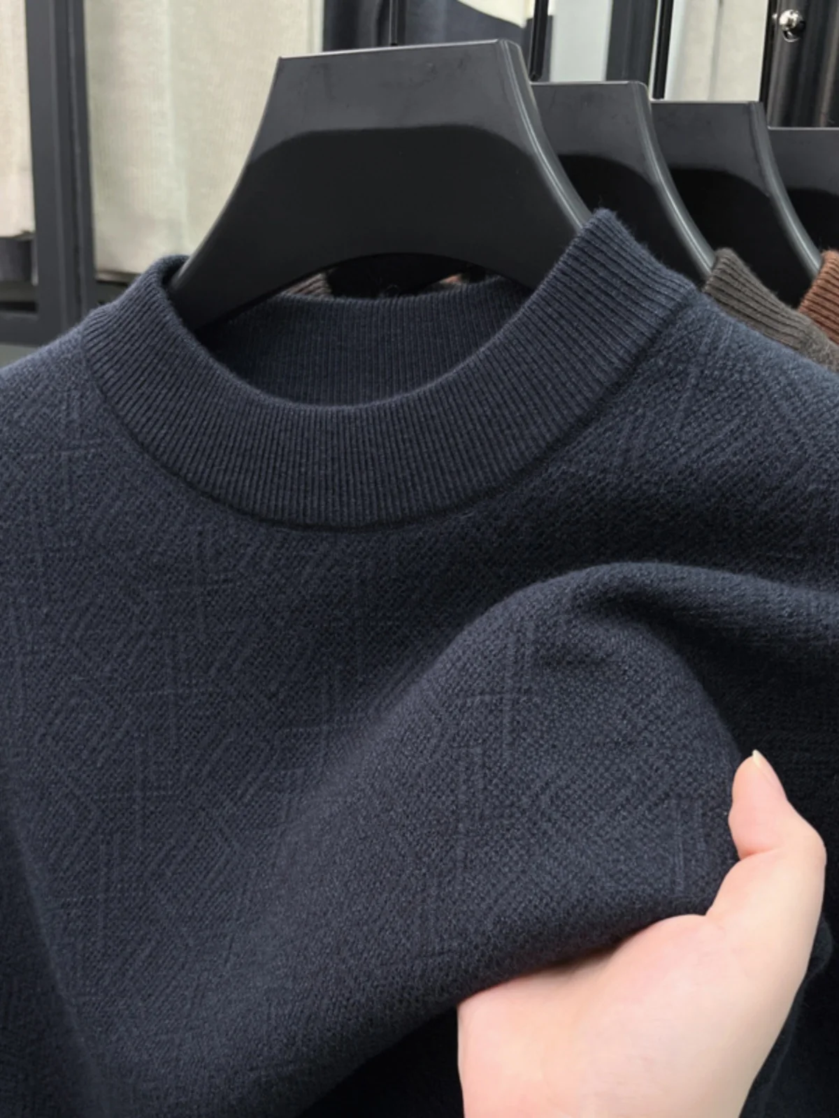 Мужской шерстяной трикотаж, зимний Thiened с вышивкой и высоким воротником, повседневная теплая верхняя одежда, топ Busin Sle Long Sve
Мужской шерстяной трикотаж, зимний Thiened с вышивкой и высоким воротником, повседневная теплая верхняя одежда, топ Busin Sle Long Sve