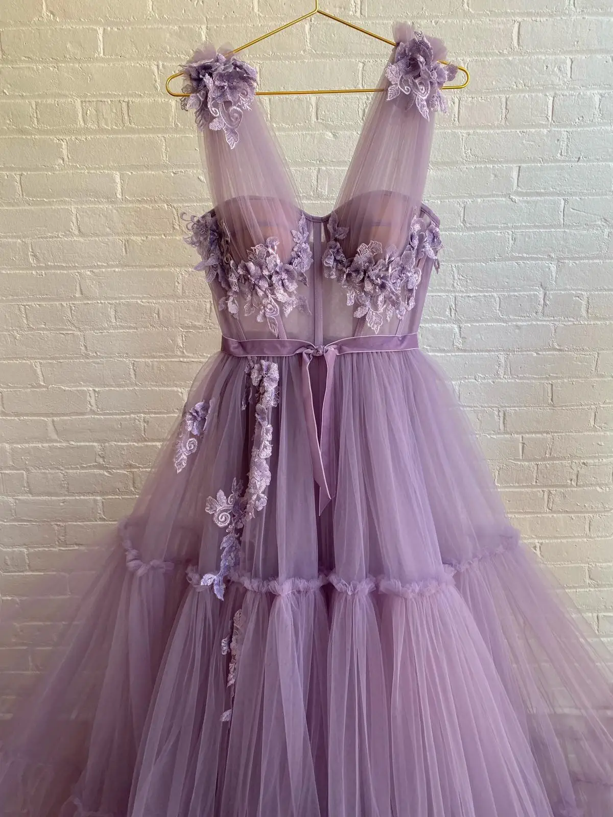 Boho Purple 2022 Prom Dresses A Line Applique Illusion Formal Evening Gowns A Line V Neck Tulle Skirt Long Nights Out Celebrty
Boho Purple 2022 Prom Dresses A Line Applique Illusion Formal Evening Gowns A Line V Neck Tulle Skirt Long Nights Out Celebrty