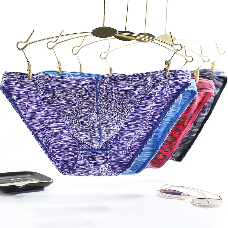 Мужское сексуальное короткое нижнее белье, цветное хлопковое дышащее удобное впитывающее пот молодежное нижнее белье с низкой посадкой и U-образной выпуклой сумкой, спортивные трусы
Мужское сексуальное короткое нижнее белье, цветное хлопковое дышащее удобное впитывающее пот молодежное нижнее белье с низкой посадкой и U-образной выпуклой сумкой, спортивные трусы