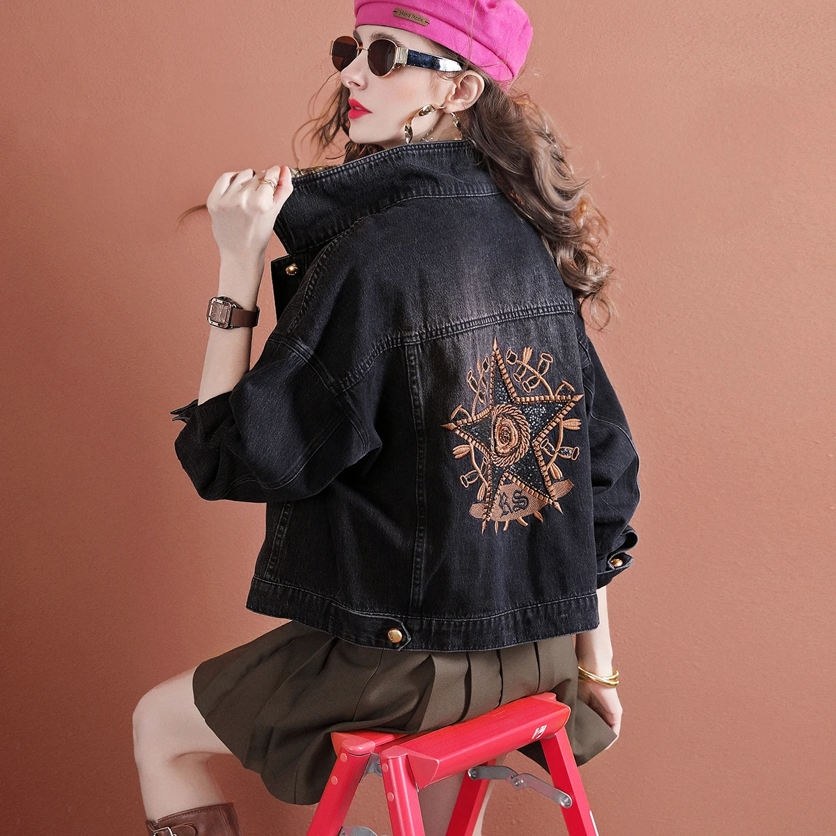 Spring New Arrival high quality Women's Denim Coat Loose Long Sleeve Embroidered Jacket Top for women
Spring New Arrival high quality Women's Denim Coat Loose Long Sleeve Embroidered Jacket Top for women