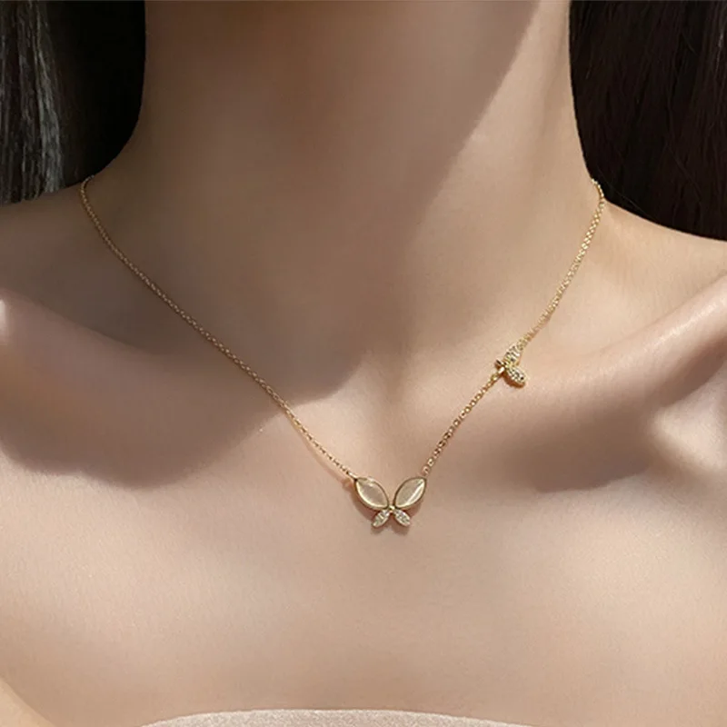 Hot selling butterfly pendant 925 sterling silver necklace, versatile female collarbone chain jewelry accessory
Hot selling butterfly pendant 925 sterling silver necklace, versatile female collarbone chain jewelry accessory
