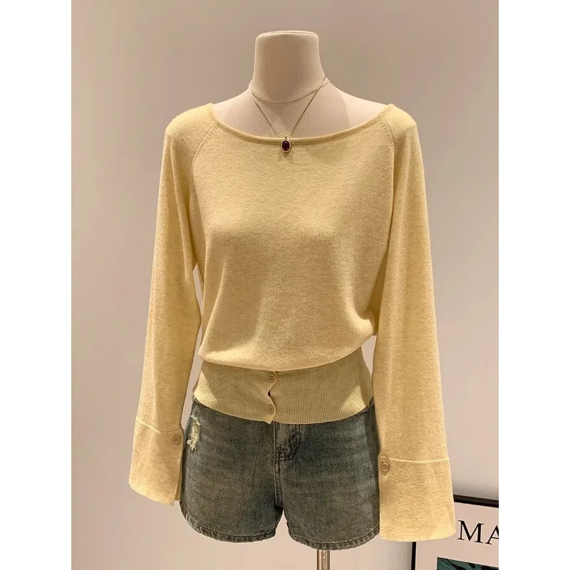 Pure Desire Oblique Shoulder Slit Button Sweater Women's Off-shoulder Sweater Autumn Long-sleeved One-shoulder Top
Pure Desire Oblique Shoulder Slit Button Sweater Women's Off-shoulder Sweater Autumn Long-sleeved One-shoulder Top