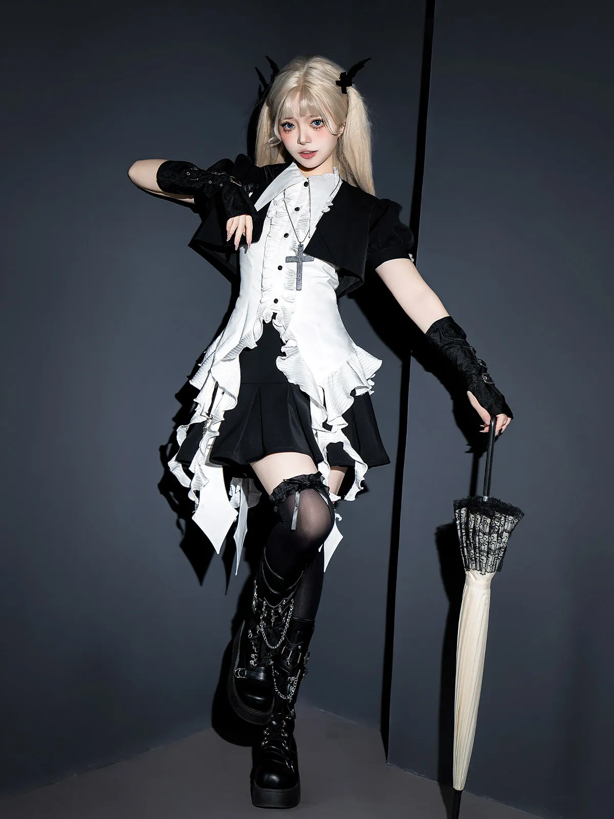 Shard Gem - Gothic Lolita Skirt Set with Sleeveless Shirt & Short Jacket by Designer's Gift
Shard Gem - Gothic Lolita Skirt Set with Sleeveless Shirt & Short Jacket by Designer's Gift