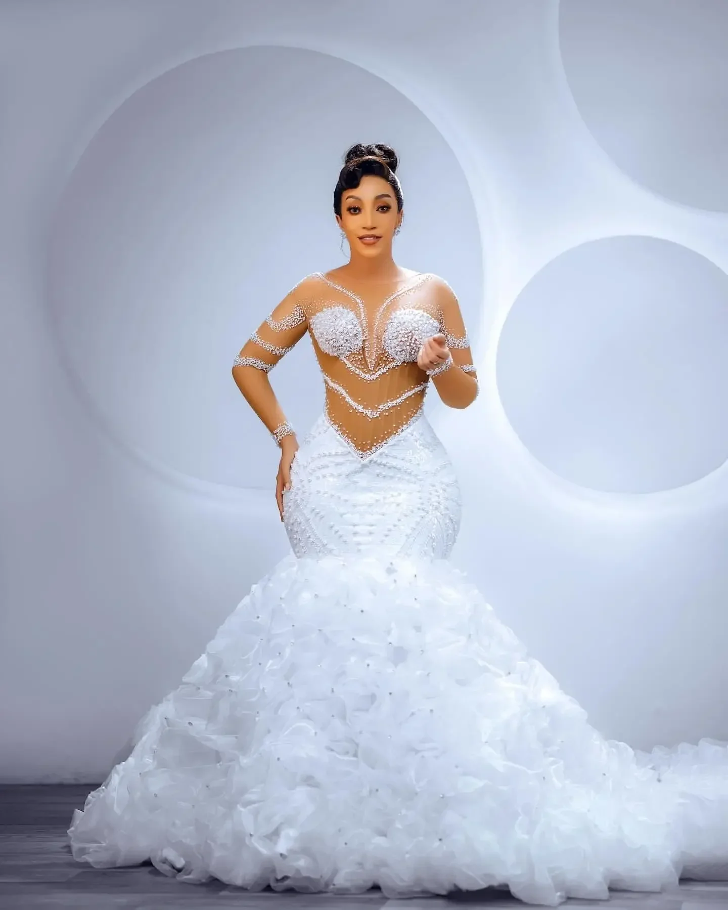 Свадебное платье Aso Ebi в арабском стиле на заказ, больших размеров, белое, с бисером и жемчугом, с пышными рукавами, из органзы, со съемным шлейфом
Свадебное платье Aso Ebi в арабском стиле на заказ, больших размеров, белое, с бисером и жемчугом, с пышными рукавами, из органзы, со съемным шлейфом