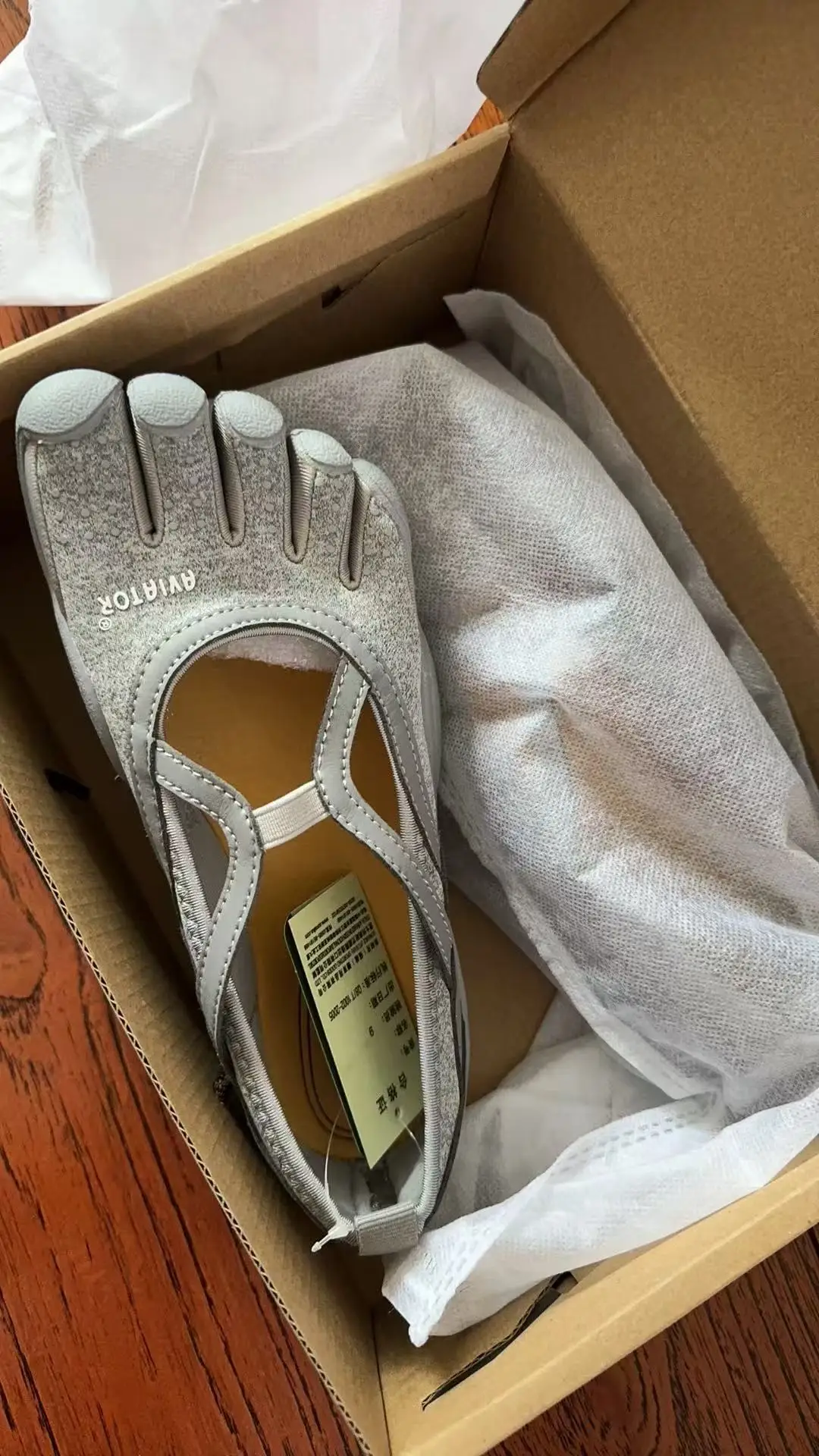 2025 Summer new men's and women's indoor sports five fingers shoes fitness yoga outdoor hiking quick-drying water shoes
2025 Summer new men's and women's indoor sports five fingers shoes fitness yoga outdoor hiking quick-drying water shoes