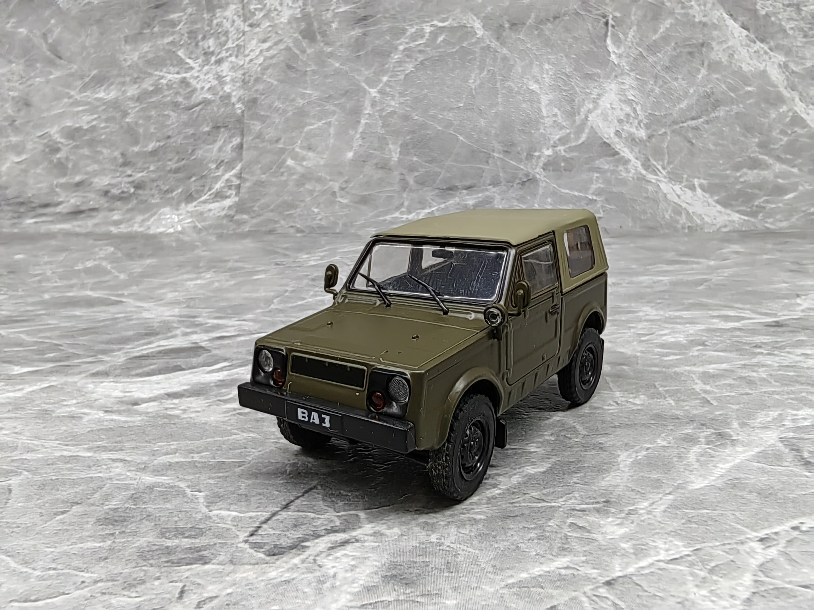 Diecast 1/43 Scale Russian Lada BA3-2122 Alloy Jeep Simulation Car Model Collectible Toy Gift Souvenir Display
Diecast 1/43 Scale Russian Lada BA3-2122 Alloy Jeep Simulation Car Model Collectible Toy Gift Souvenir Display
