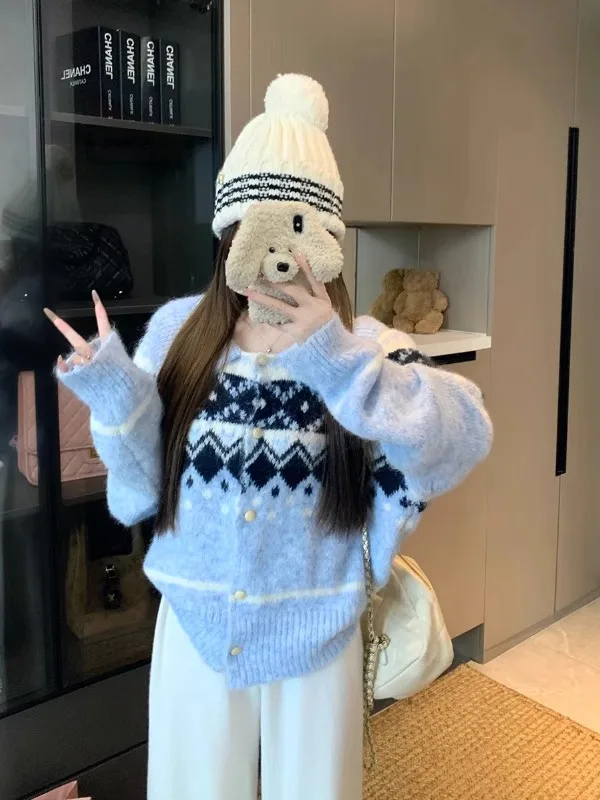 Light Blue Fair Isle Knitted Cardigan Women's Shoulder Length Outerwear Loose Fit Long Sleeve round Neck Autumn Spring Fashion
Light Blue Fair Isle Knitted Cardigan Women's Shoulder Length Outerwear Loose Fit Long Sleeve round Neck Autumn Spring Fashion