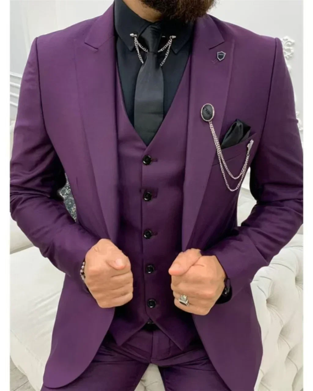3 Piece Formal Men's Suits Set with Peak Lapel Blazer Vest And Pants Elegant Business Evening Wedding Party Wear
3 Piece Formal Men's Suits Set with Peak Lapel Blazer Vest And Pants Elegant Business Evening Wedding Party Wear