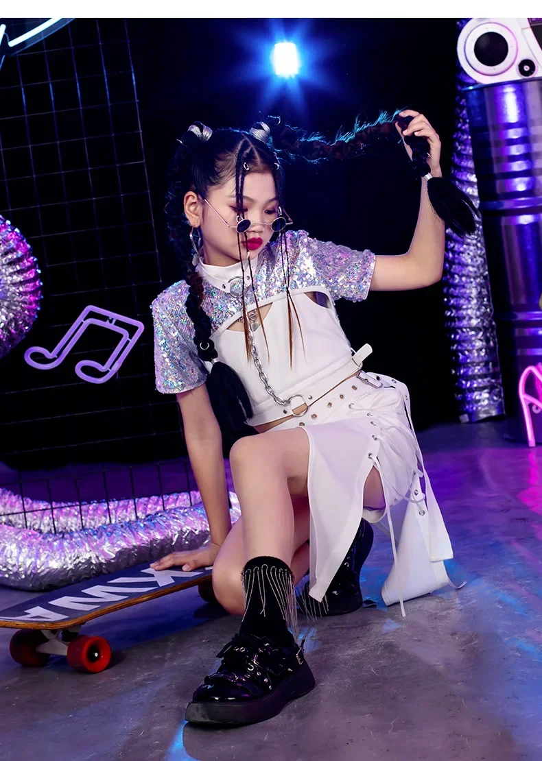 Children's Jazz Dance Fashionable Performance Costume Set Girl Model Walk Fashion
Children's Jazz Dance Fashionable Performance Costume Set Girl Model Walk Fashion