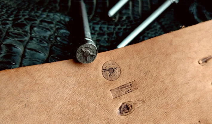 Стальная штамповочная форма из стали 304 для обработки ювелирных изделий, гравировки стальных форм, золотых инструментов, деревянных узоров, гравировки по коже, серебряных украшений
Стальная штамповочная форма из стали 304 для обработки ювелирных изделий, гравировки стальных форм, золотых инструментов, деревянных узоров, гравировки по коже, серебряных украшений