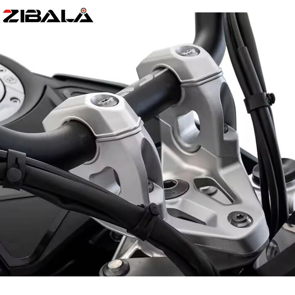 FOR BMW R 1300 GS R1300GS Adventure Trophy TE 2024-2025 Accessories Motorcycle Aluminum Handlebar Riser Heightening Clamp Mount
FOR BMW R 1300 GS R1300GS Adventure Trophy TE 2024-2025 Accessories Motorcycle Aluminum Handlebar Riser Heightening Clamp Mount