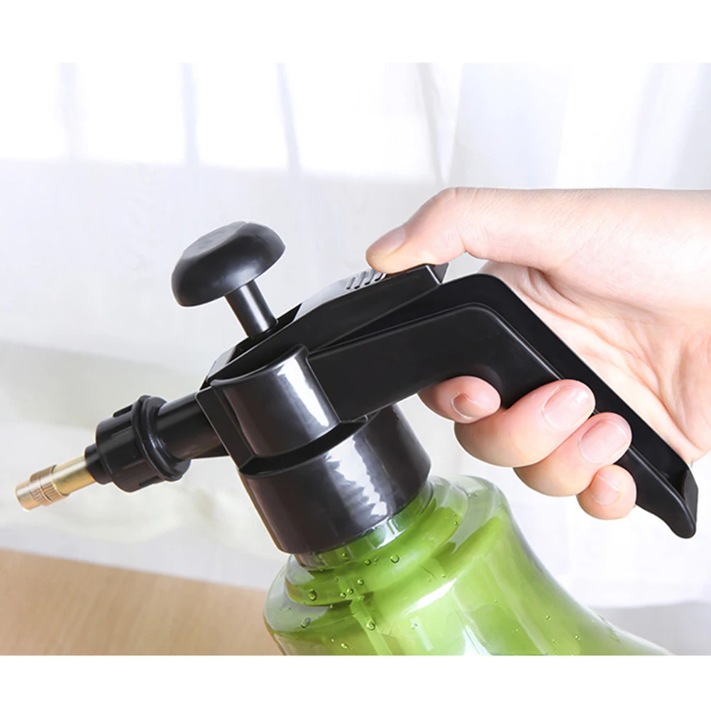 1pc 1.5L Garden Spray Bottle Lightweight Plastic Watering Pot Durable Pp Pet Material Easy Grip Press Trigger Green Labor
1pc 1.5L Garden Spray Bottle Lightweight Plastic Watering Pot Durable Pp Pet Material Easy Grip Press Trigger Green Labor