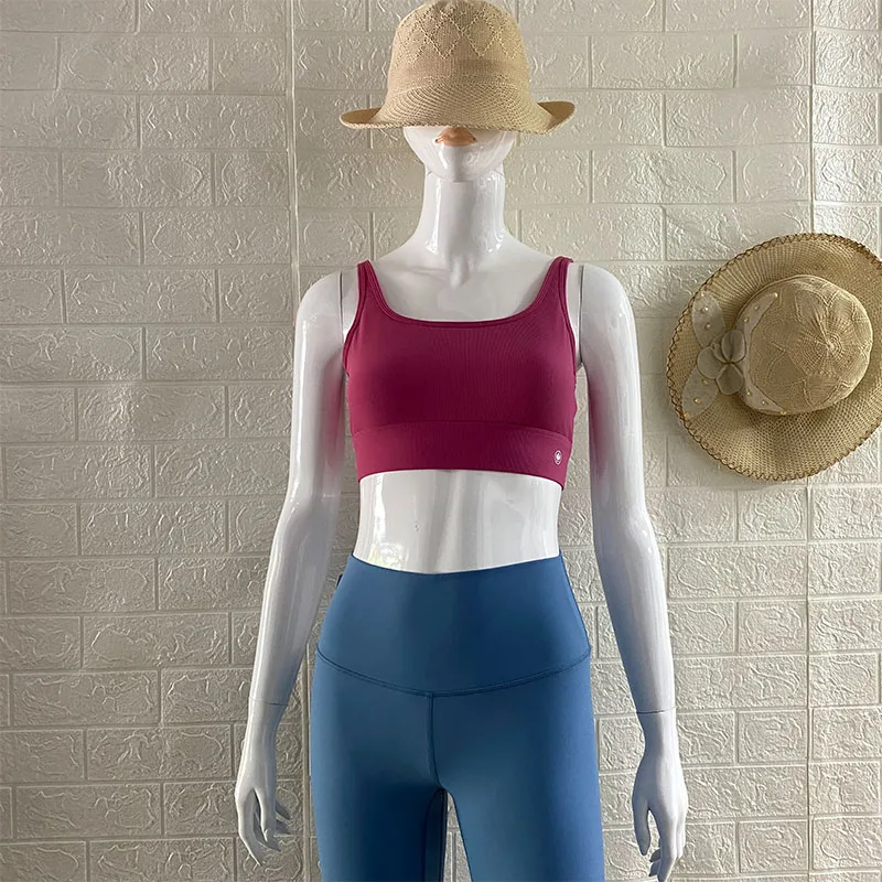QUMOR Fine thread medium strength fitness Bra Nude Yoga bra Square collar buckle Sports vest V-shaped back
QUMOR Fine thread medium strength fitness Bra Nude Yoga bra Square collar buckle Sports vest V-shaped back