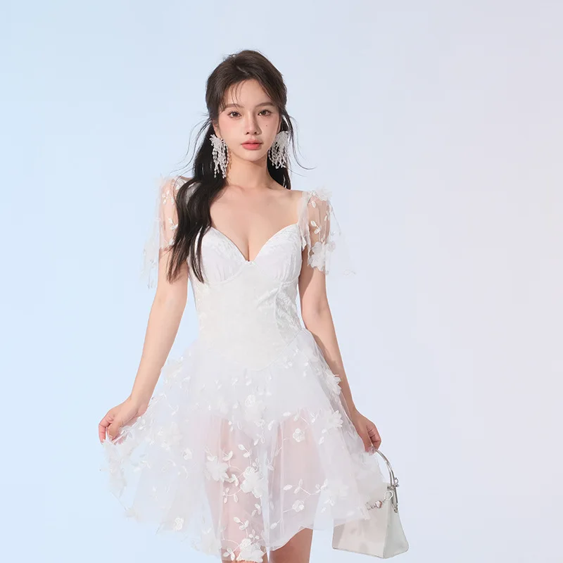 2023 New Women's One-piece Swimsuit Korean Dress Conservative Belly Coverup Open Back Deep V-neck Small Chest Wholesale Swimsuit
2023 New Women's One-piece Swimsuit Korean Dress Conservative Belly Coverup Open Back Deep V-neck Small Chest Wholesale Swimsuit
