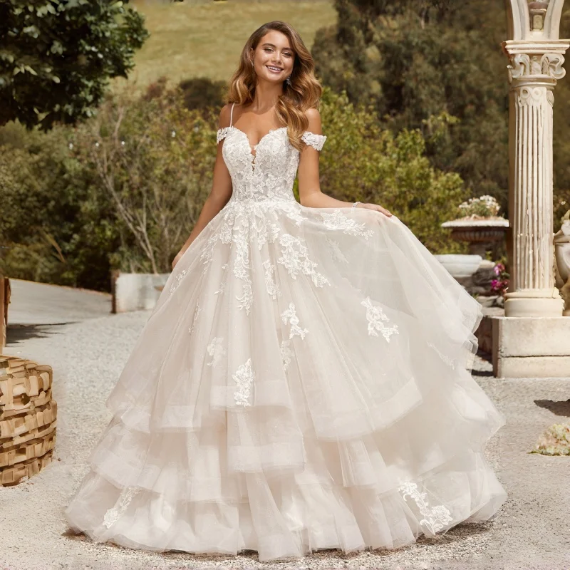 Tiered Ruffle Tulle A-Line Cascading Floral Appliques Off The Shoulder Sweetheart Lace Wedding Dress Chapel Train Customizable
Tiered Ruffle Tulle A-Line Cascading Floral Appliques Off The Shoulder Sweetheart Lace Wedding Dress Chapel Train Customizable