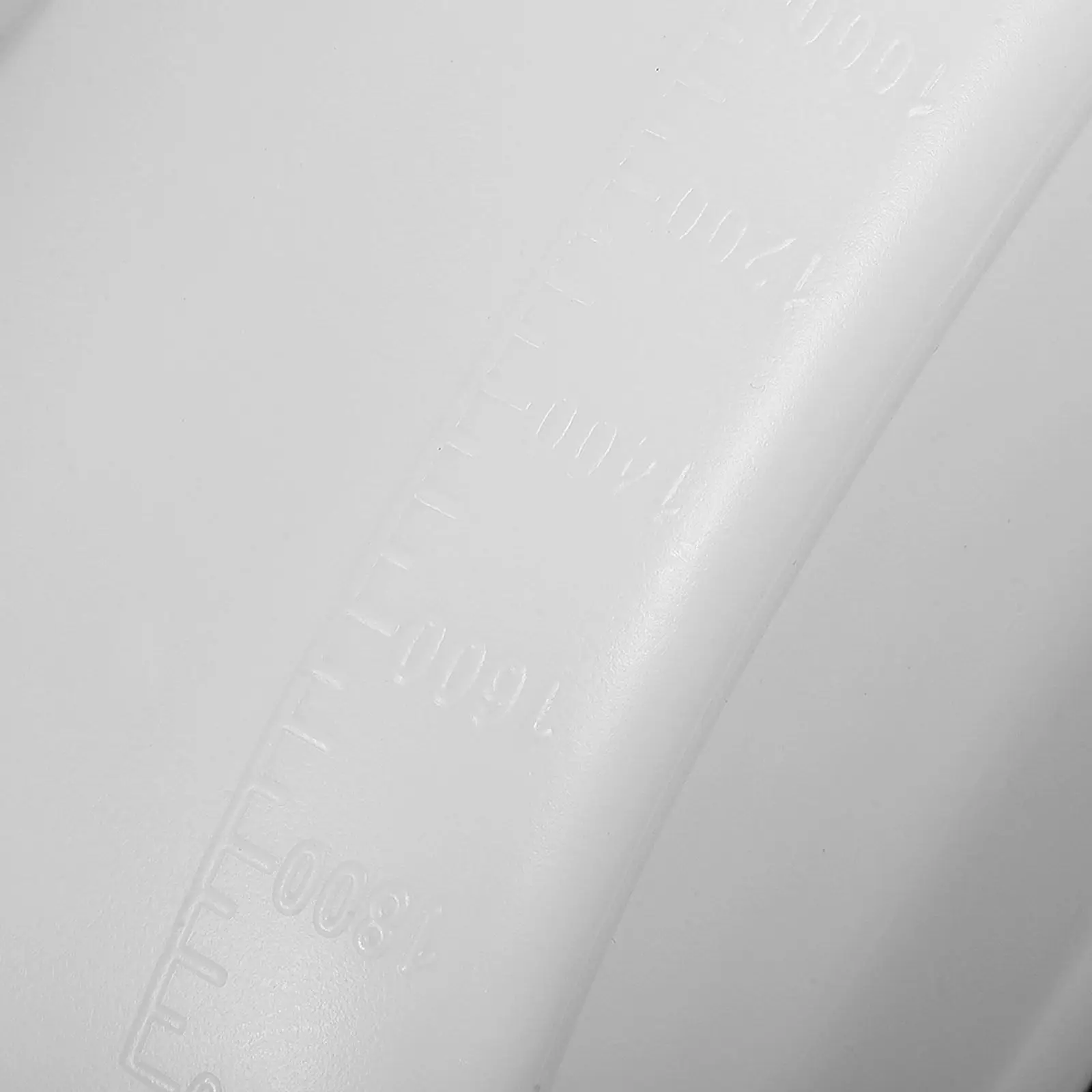 Large Capacity Portable Urinal for Men Heavy Duty Plastic Reusable Urine Container Ideal for Travel Camping Bedridden Patients
Large Capacity Portable Urinal for Men Heavy Duty Plastic Reusable Urine Container Ideal for Travel Camping Bedridden Patients