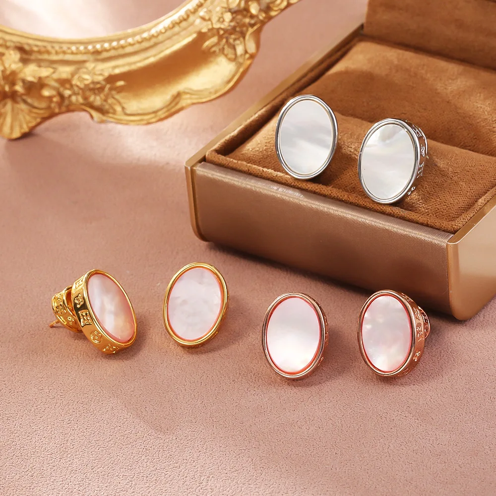 Simple natural mother-of-pearl earrings, high-end exquisite oval earrings, women's niche design personalized earrings
Simple natural mother-of-pearl earrings, high-end exquisite oval earrings, women's niche design personalized earrings